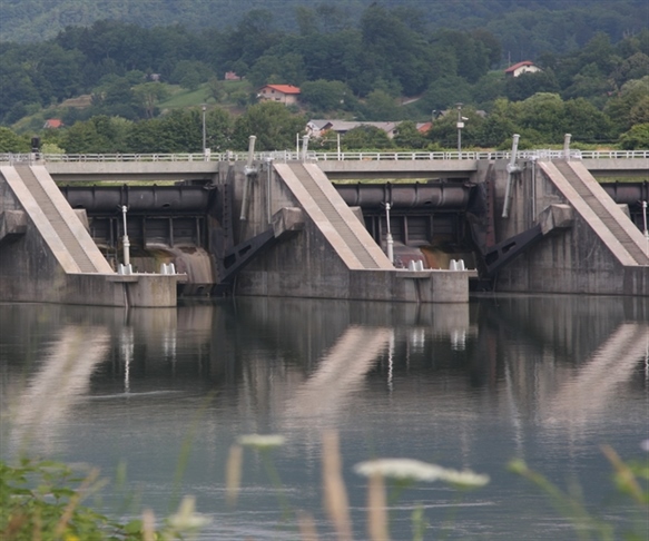 V desetih mesecih 5,3-odstotna rast porabe