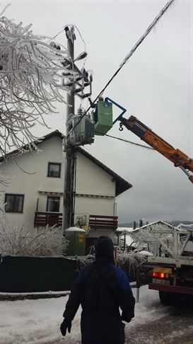 Na elektriko še vedno čaka več kot tisoč odjemalcev