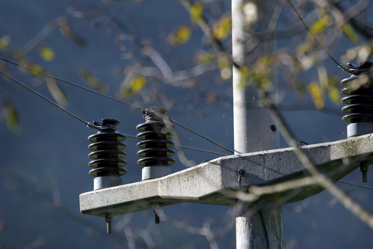 Tudi junija odjem elektrike krepko navzgor