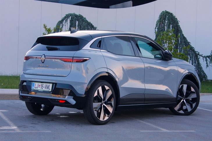 Pestra ponudba različic Renaulta megane e-tech