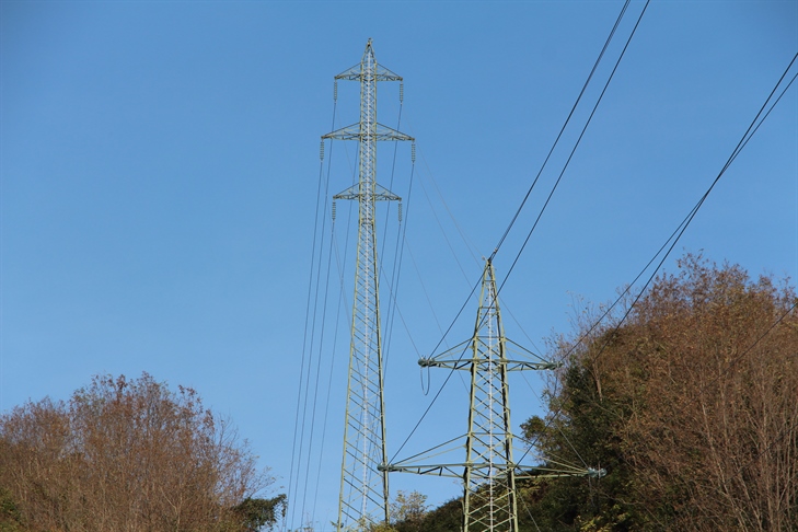 Neurje povzročilo težave tudi na elektroenergetskem omrežju, težave tudi danes