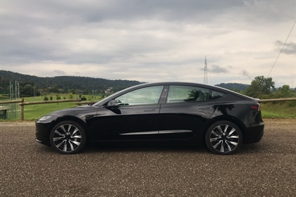 Tesla model 3 prinaša velike prihranke