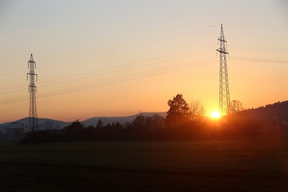 Vlada podaljšala regulacijo cen električne energije